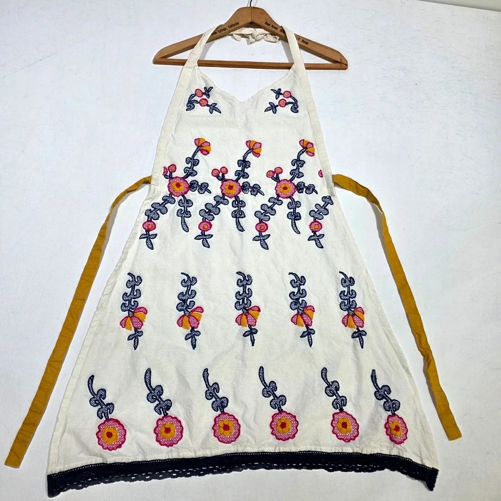 Anthropologie Floral Embroidered Halter Apron Womens OS White Boho Lace Trim NEW